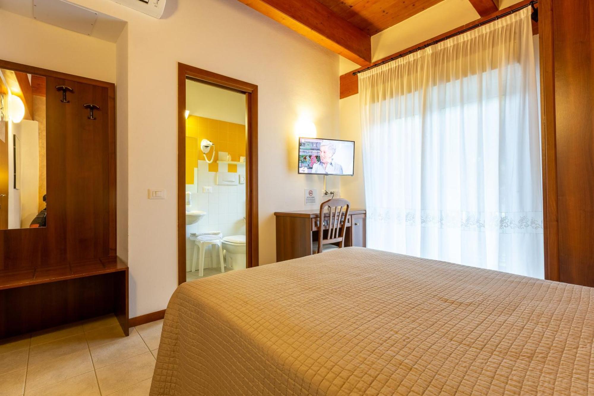 Hotel Columbia Marina Romea Zewnętrze zdjęcie